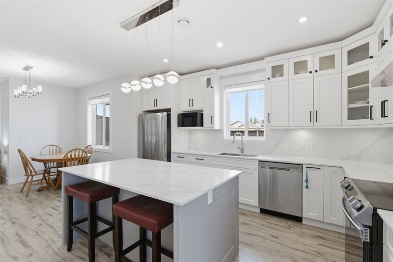 Kitchen | Dining Room