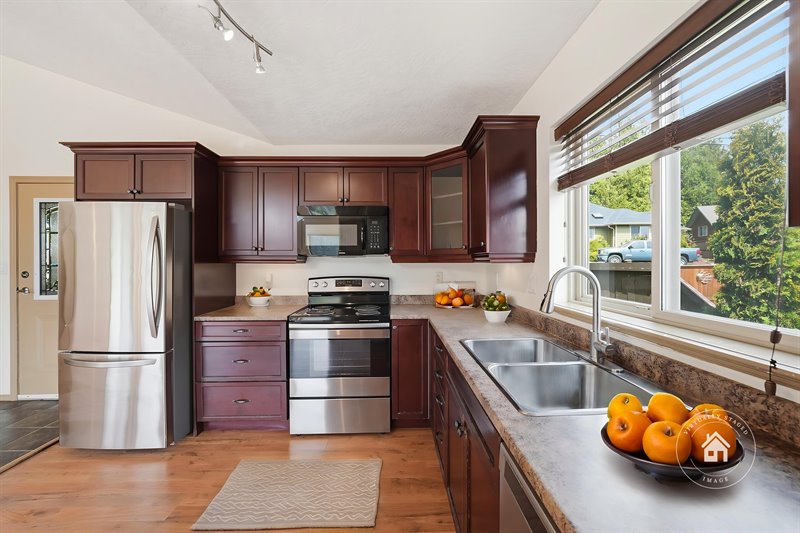 Kitchen (Virtual Staging)