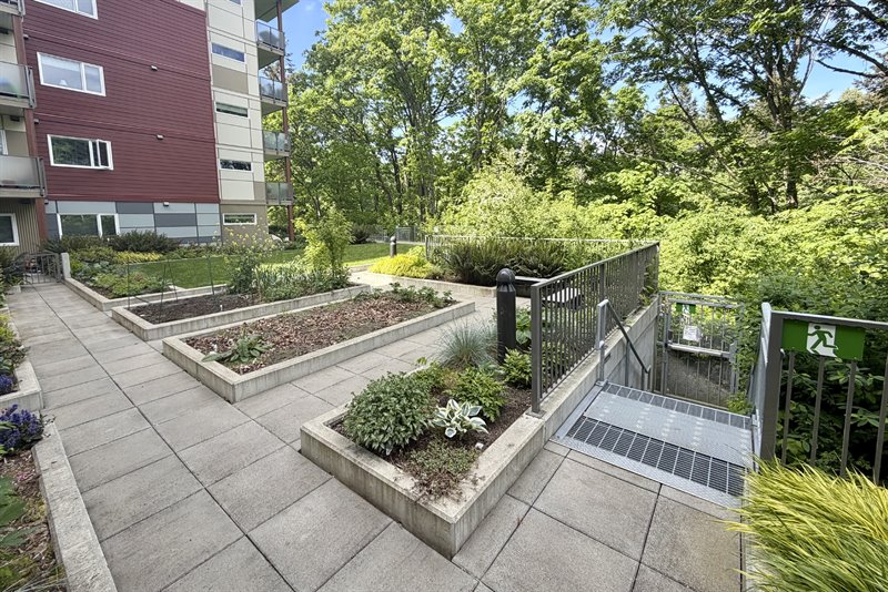 Riverstone Place