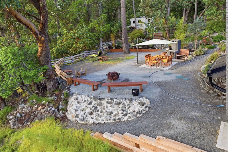 Outdoor Entertaining Area