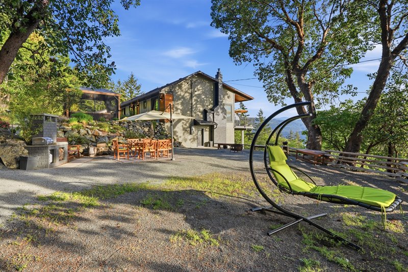 Outdoor Entertaining Area