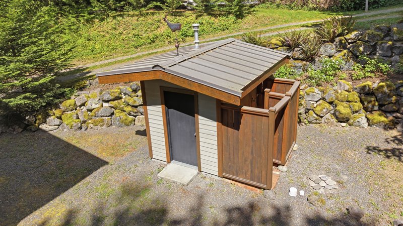 Outdoor Washroom | Shower