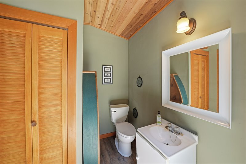 Outdoor Washroom | Shower