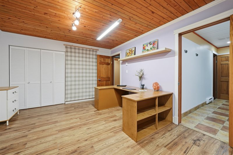 Bedroom 5 - Door to Upper Bath