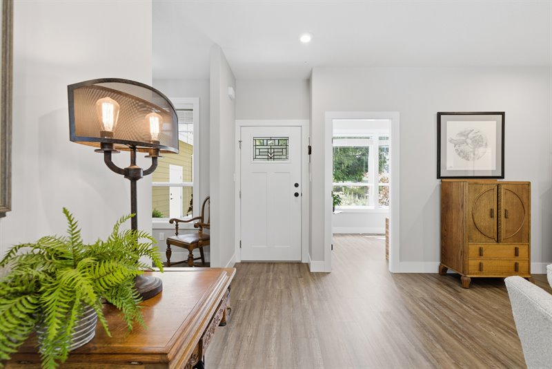 Entry | Living Room
