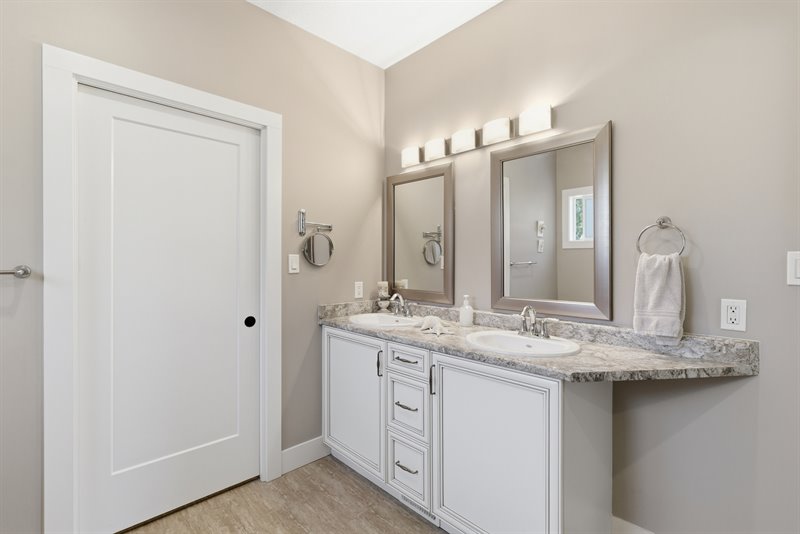 Ensuite