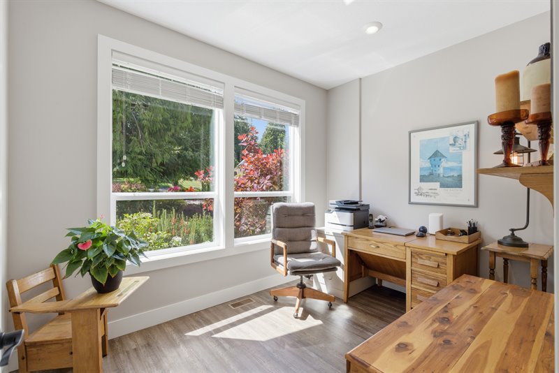 Office | Den
