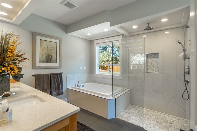 Ensuite