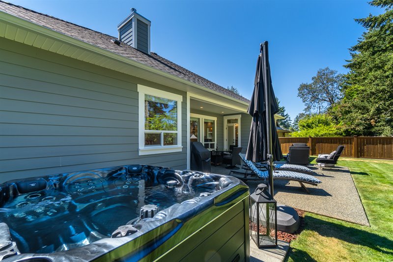Hot Tub | Patio
