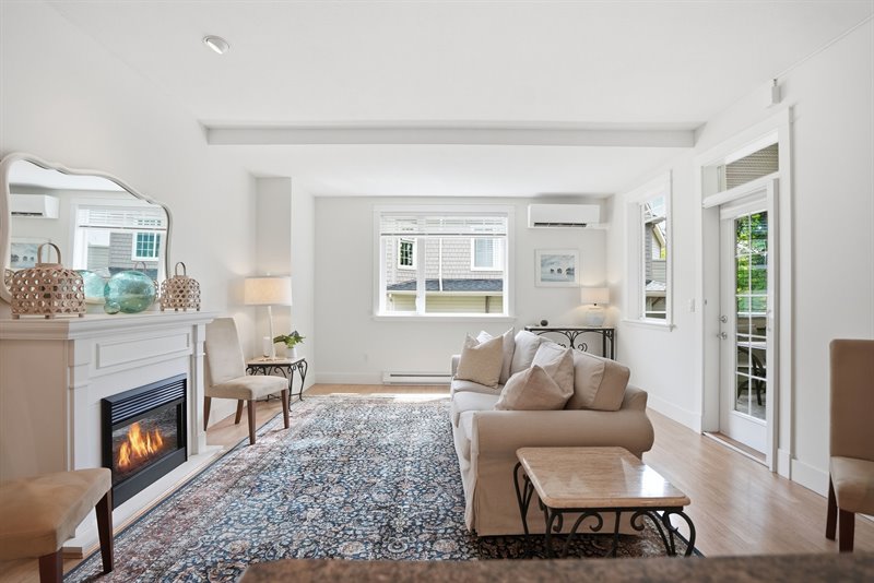 Living Room - Door to Balcony