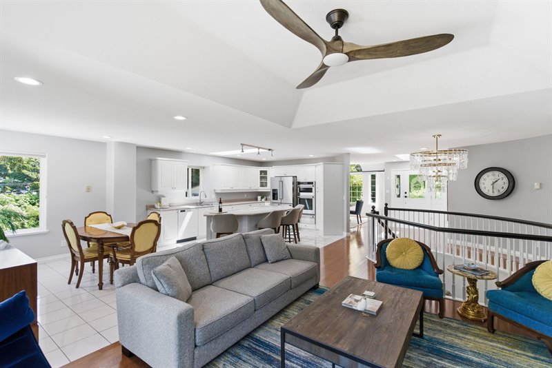 Living Room | Kitchen
