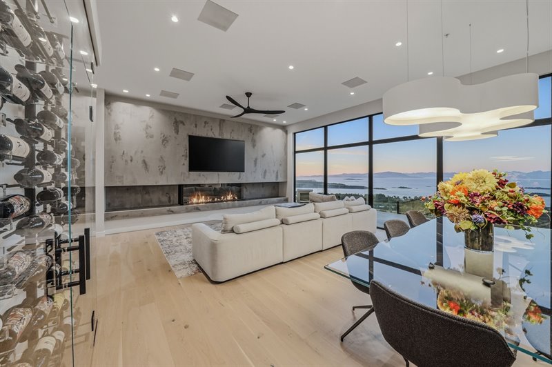 Spacious Open Concept