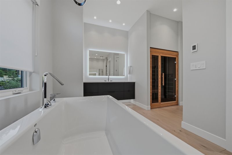 Ensuite
