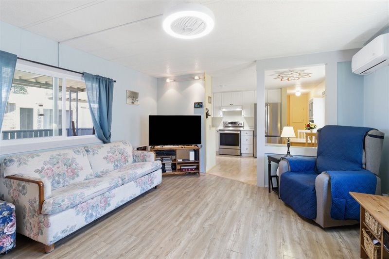 Living Room | Kitchen