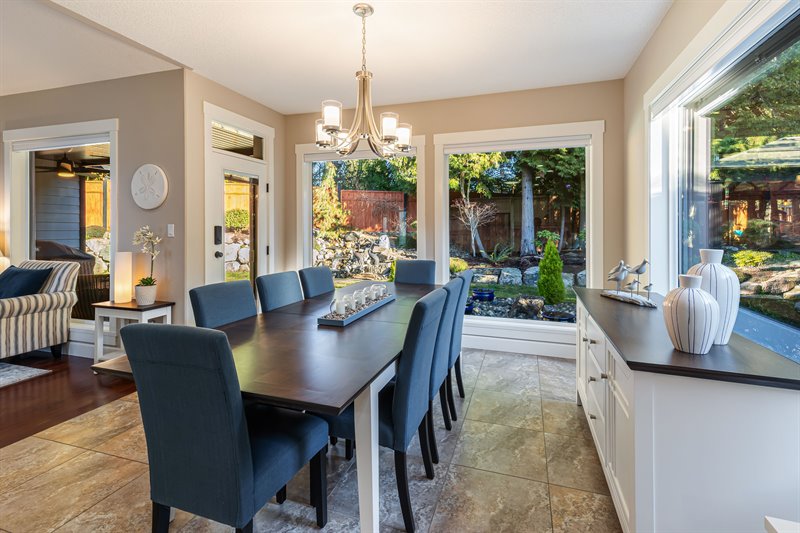 Dining Area - Door to Patio