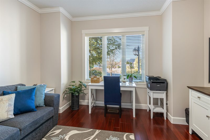 Den | Office