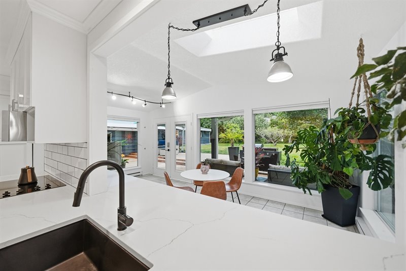 Kitchen - Sunroom | Nook