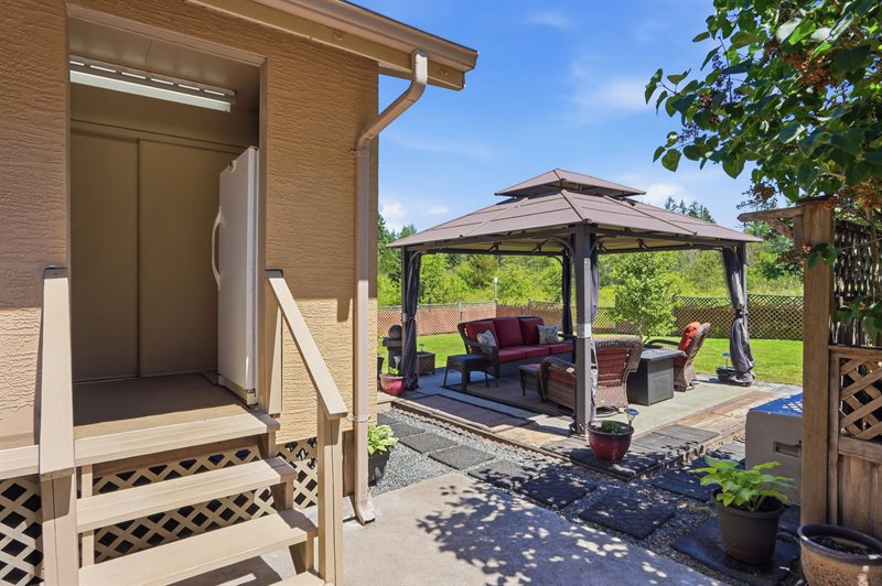 Porch | Exterior Side