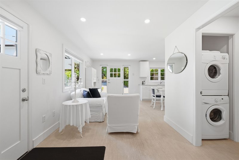 Guest Cottage - Laundry Facilities