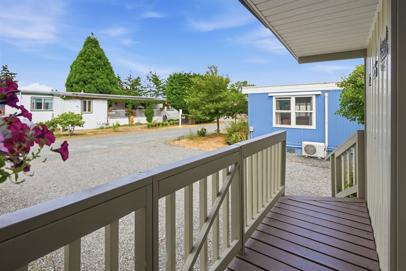 Front Deck | Entry