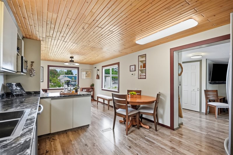 Kitchen | Dining Room