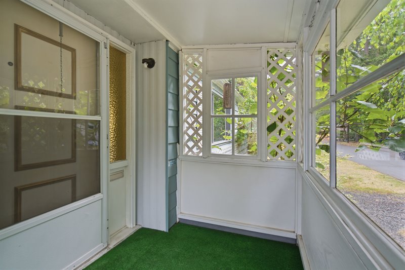 Front Patio | Entry