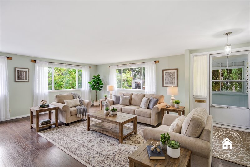 Living Room (Virtual Staging)