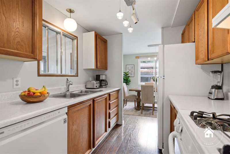 Kitchen (Virtual Staging)