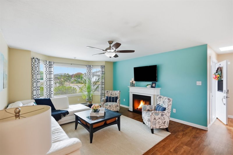 Foyer | Living Room