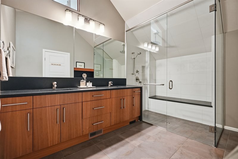 Ensuite
