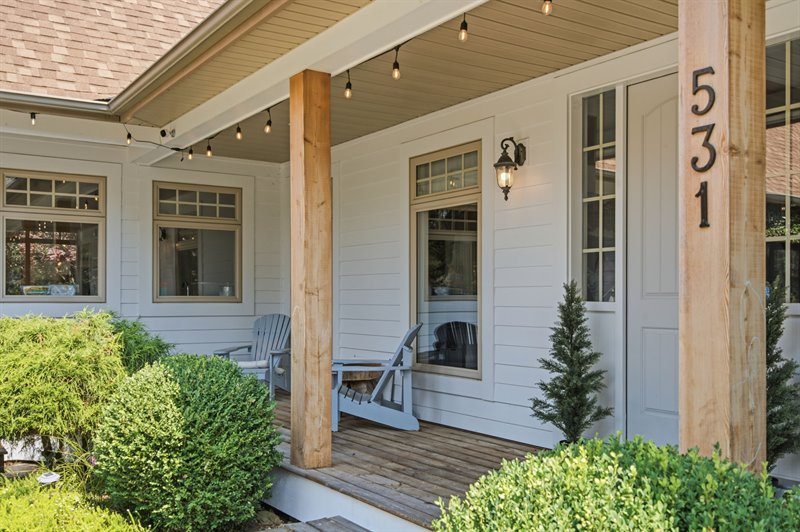 Front Porch | Entry