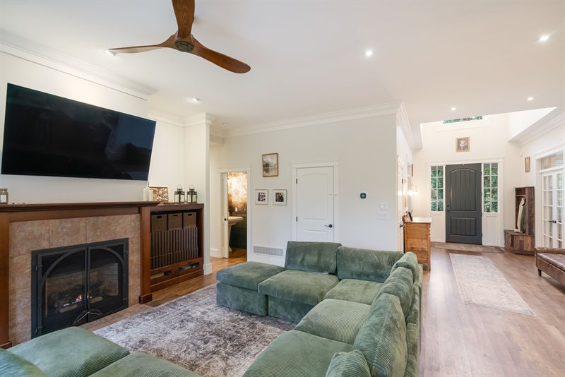 Foyer | Living Room