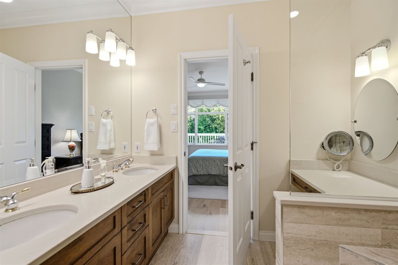 Ensuite