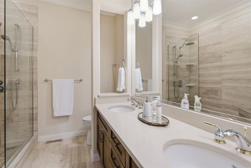 Ensuite