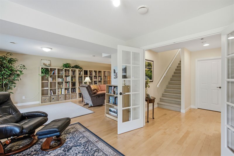 Den | Sitting Room - Family Room