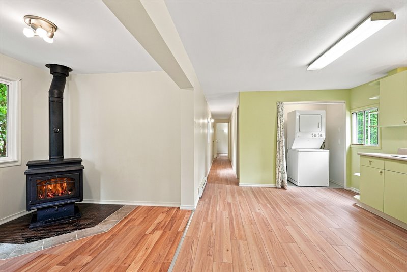 Foyer - Kitchen