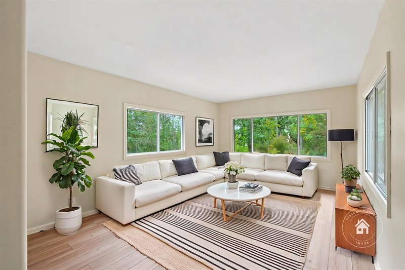Living Room (Virtual Staging)
