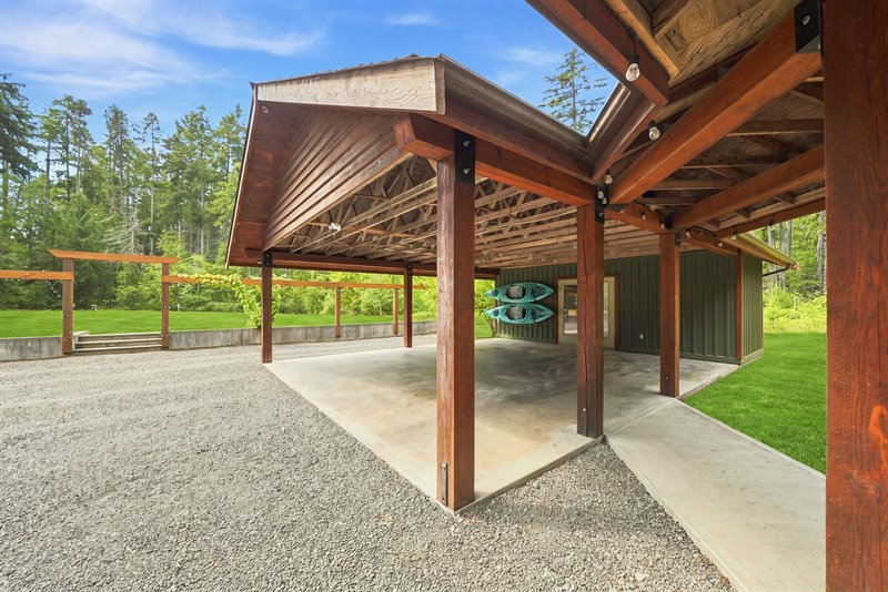 Carport (Virtually Enhanced Landscaping)