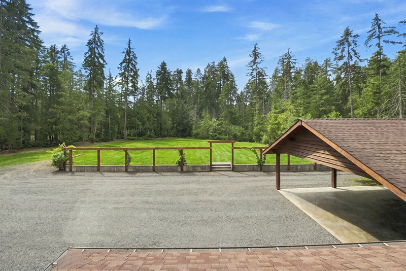 Exterior (Virtually Enhanced Landscaping)
