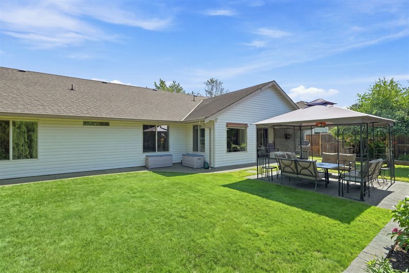 Exterior Back (Virtually Enhanced Landscaping)