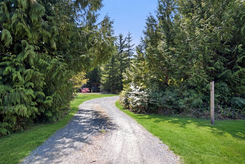 Entry Drive (Virtually Enhanced Landscaping)