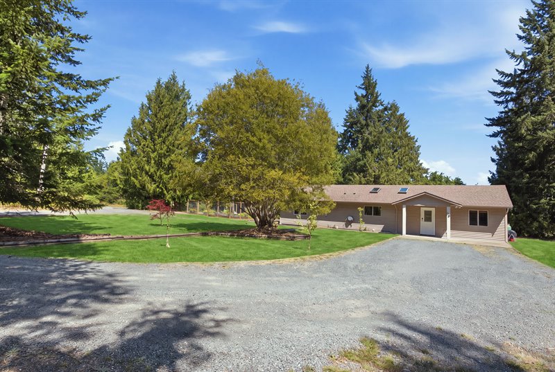 Entry Drive (Virtually Enhanced Landscaping)