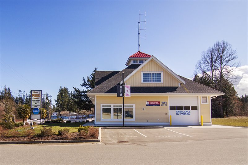 Mins to Magnolia Court & Tomms Food Village