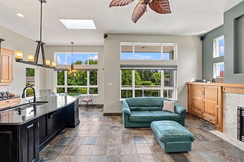 Family Room | Kitchen