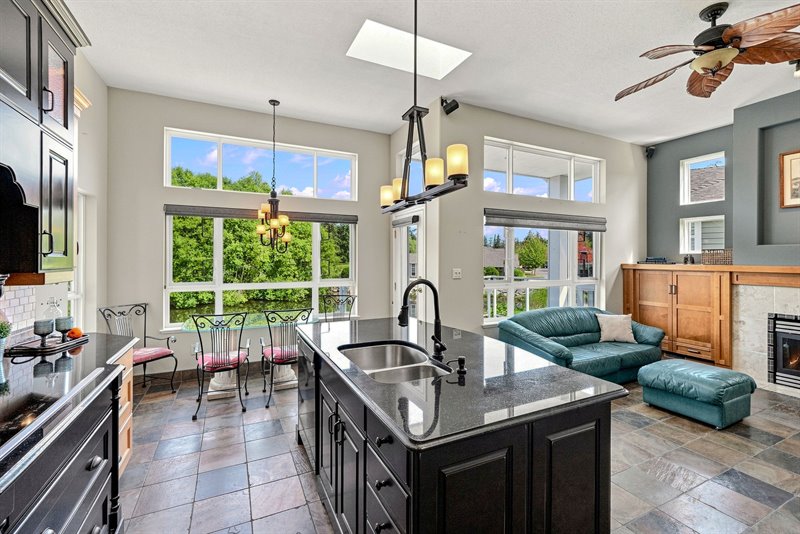Kitchen | Family Room
