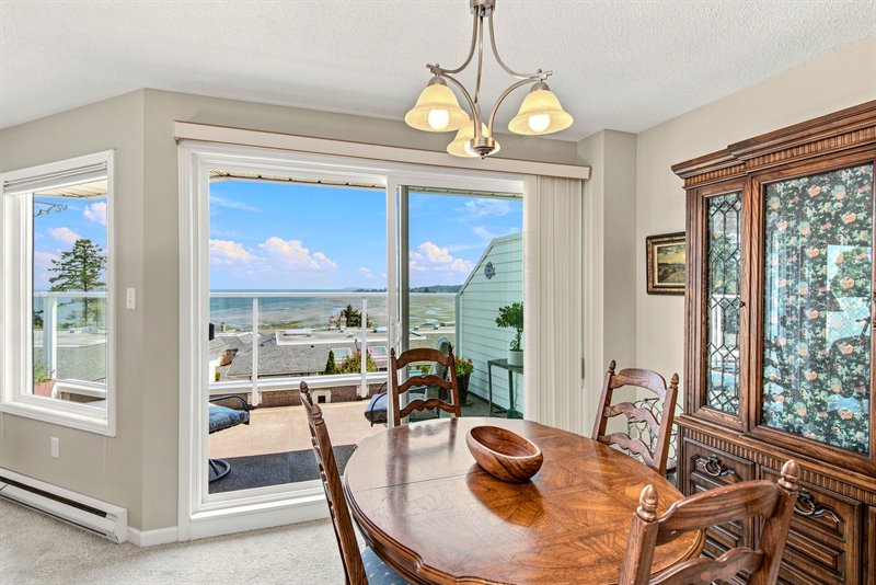 Dining Room - Door to Deck