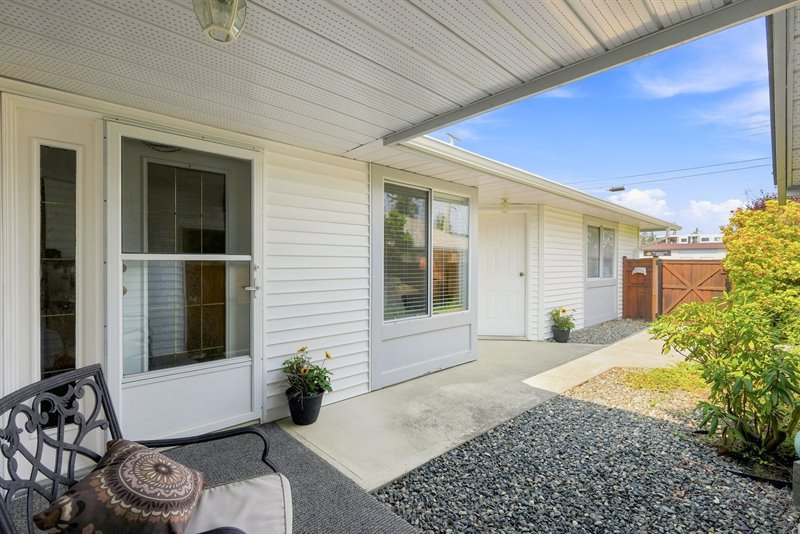 Front Patio | Entry