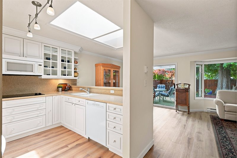 Kitchen | Dining Room