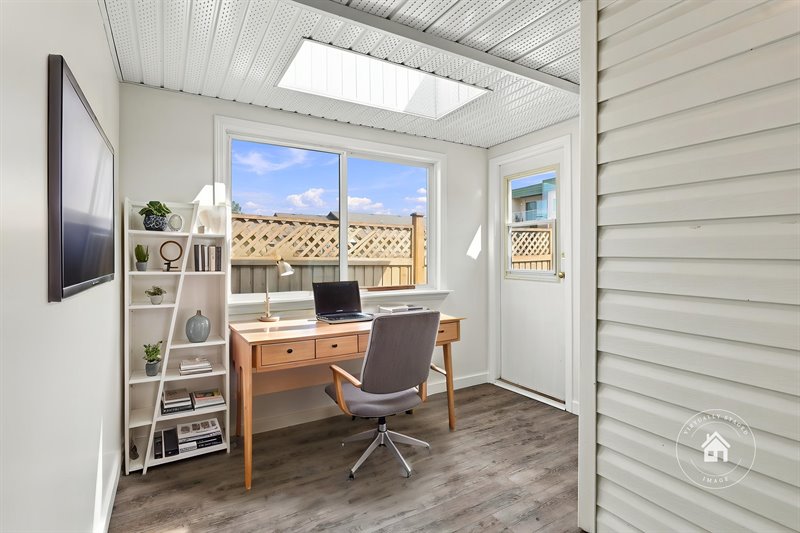 Sun Room (Virtual Staging)