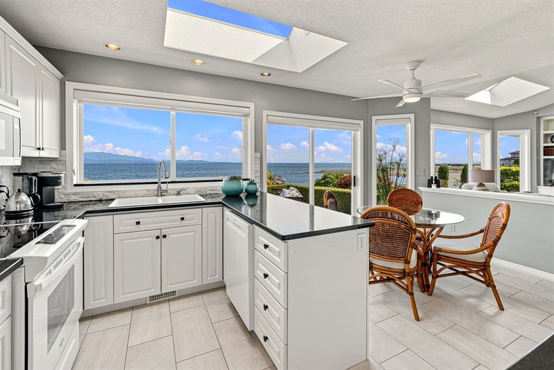 Kitchen | Nook
